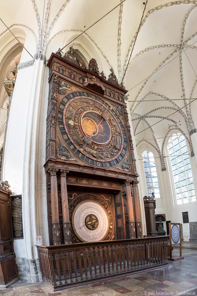 Die astronomische Uhr in der St. Marien Kirche