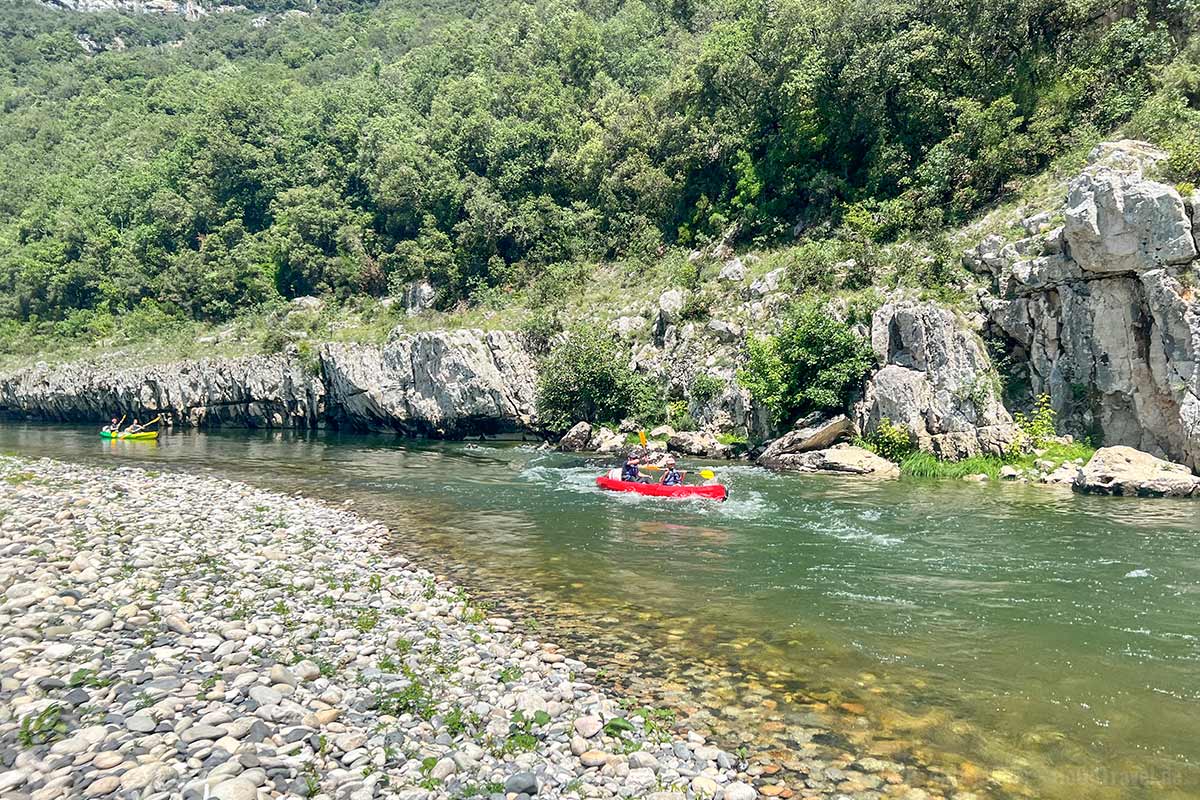 Noch eine kleine Stromschnelle in der Ardèche