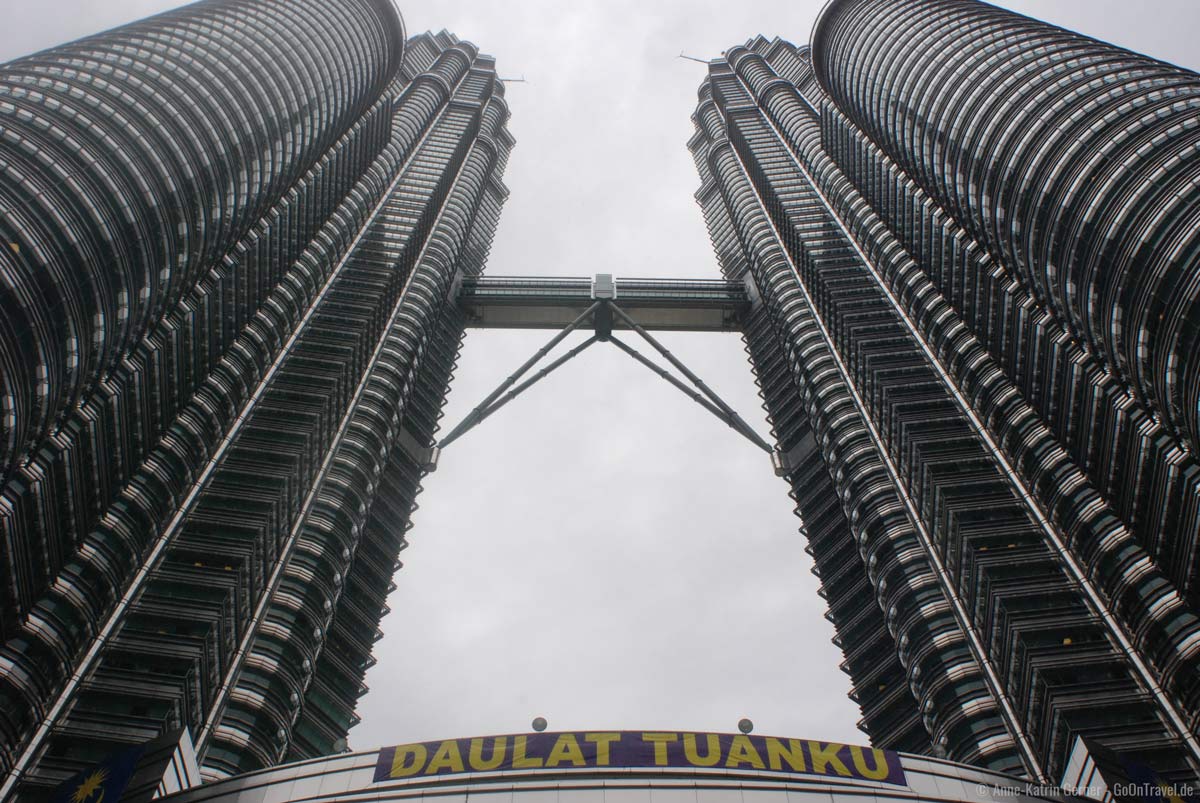 Petronas Towers in Kuala Lumpur / Malaysia