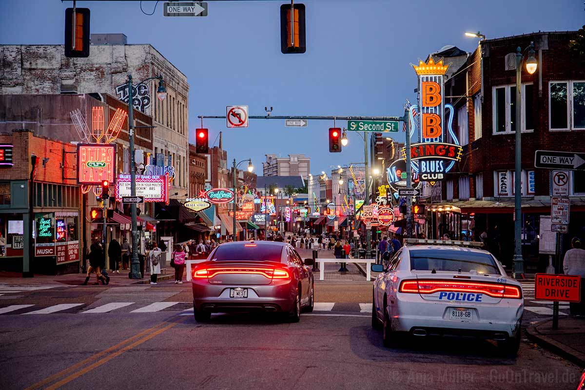 Die Beale Street ist die Ausgehstraße in Memphis