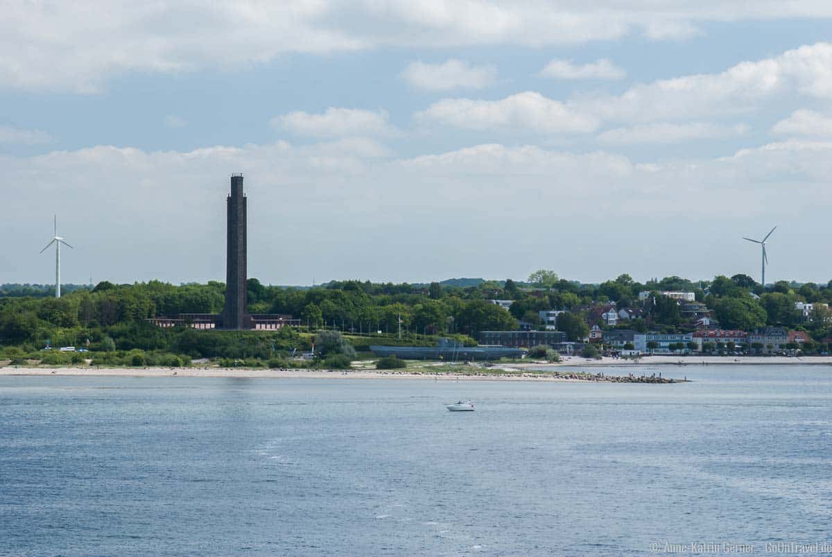 Marine-Ehrenmal mit U-Boot in Laboe