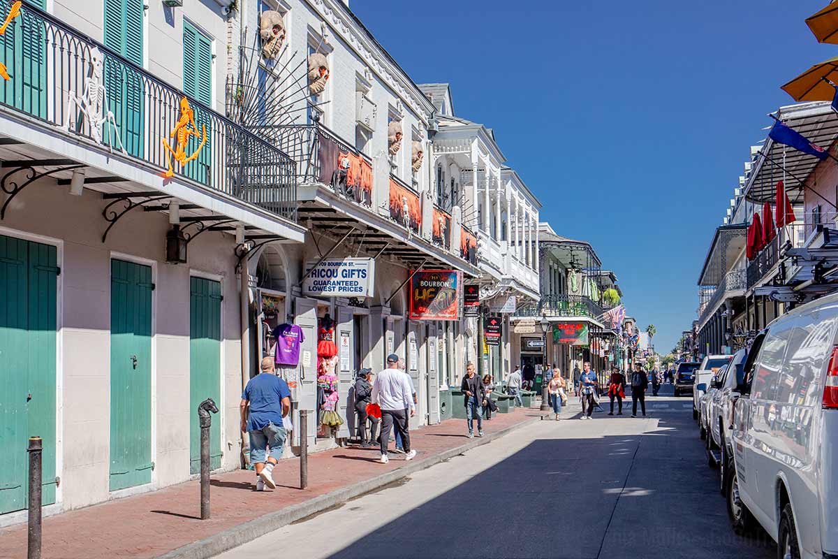 Bourbon Street ist die bekannteste Straße im French Quarter